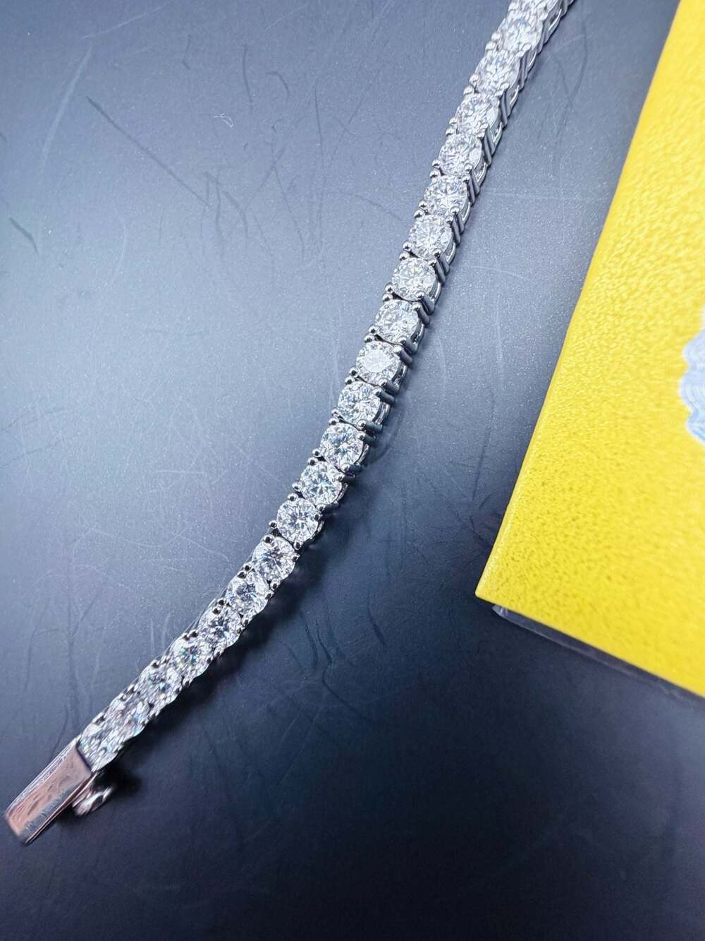 GRA 5.5ct Round Brilliant Cut Moissanite Tennis Bracelet D Color Size: 7 inches